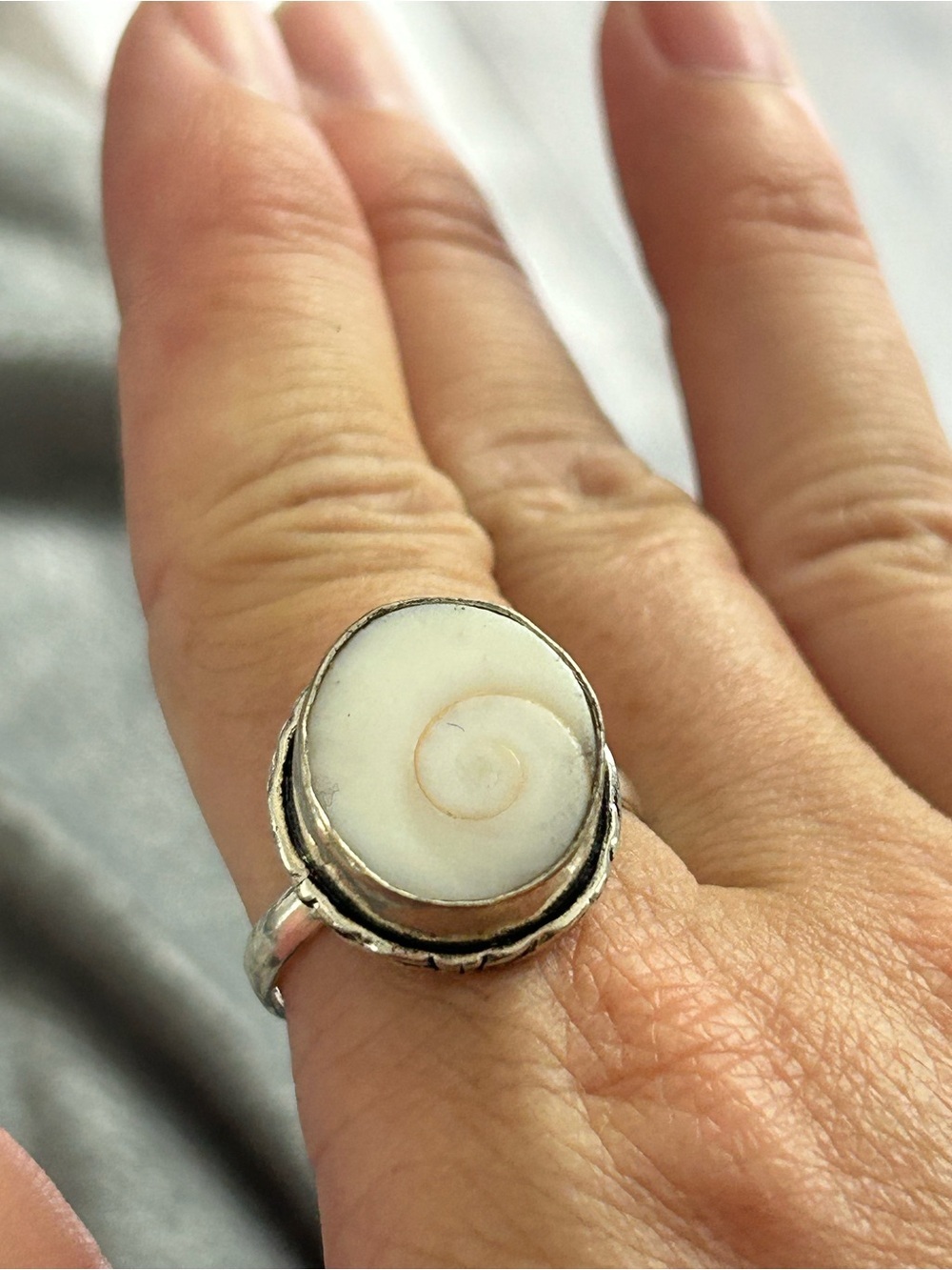 Sterling Silver Shiva Eye Shell Ring in White size 10